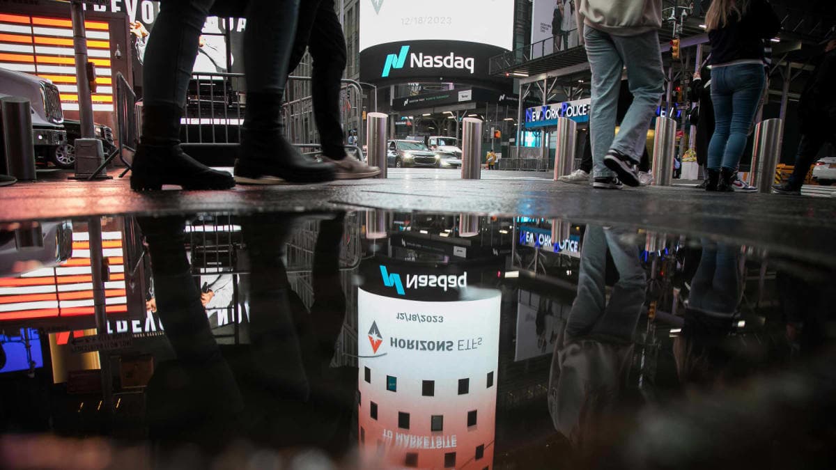 Dividend stocks are catching up to tech stocks on a key earnings metric at a critical time for the market